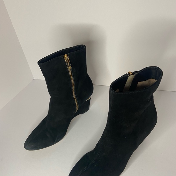 Michael Kore Black Ankle Suede Leather Wedge Boots with Gold Zipper and accent - Picture 1 of 11